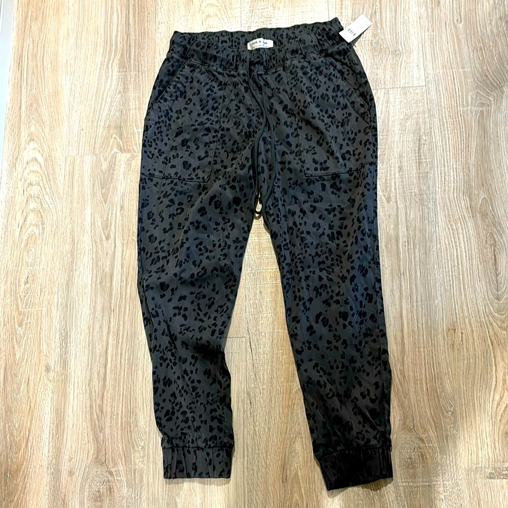 NWT Anthropology joggers